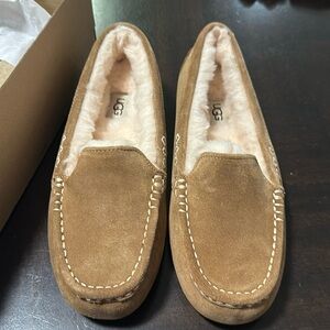 BRAND NEW UGGS WOMENS ANSLEY SLIPPERS SIZE 8